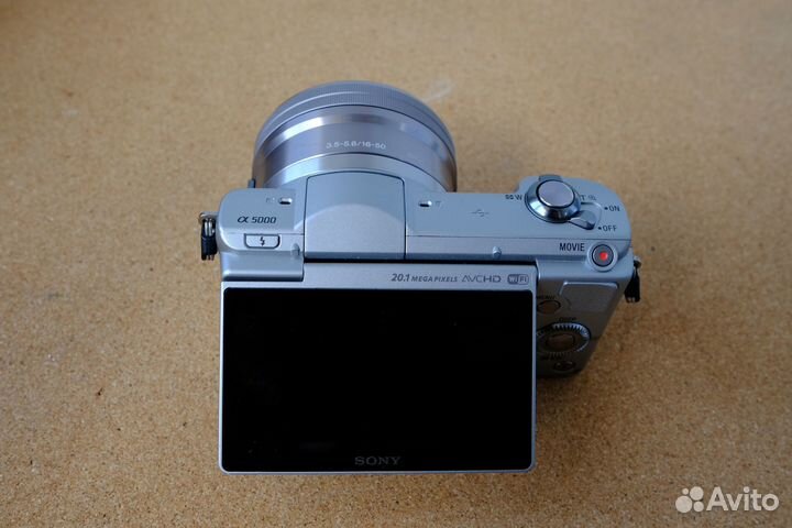 Sony a5000 как новый, с детским пробегом
