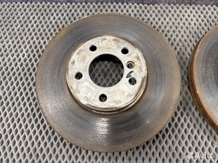 Тормозной диск передний Bmw X5 E53 M54 2006