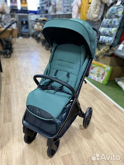 Коляска прогулочная Carrello Nero