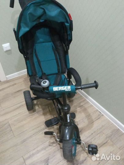 Велосипед коляска с ручкой трехкооесный