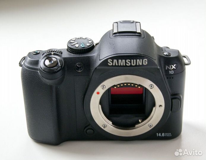 Samsung NX10