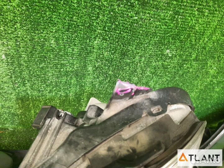 Фара передняя левая toyota crown majesta