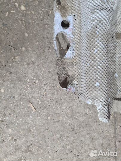 Тепловой экран Ford Focus 3 1.6 2013