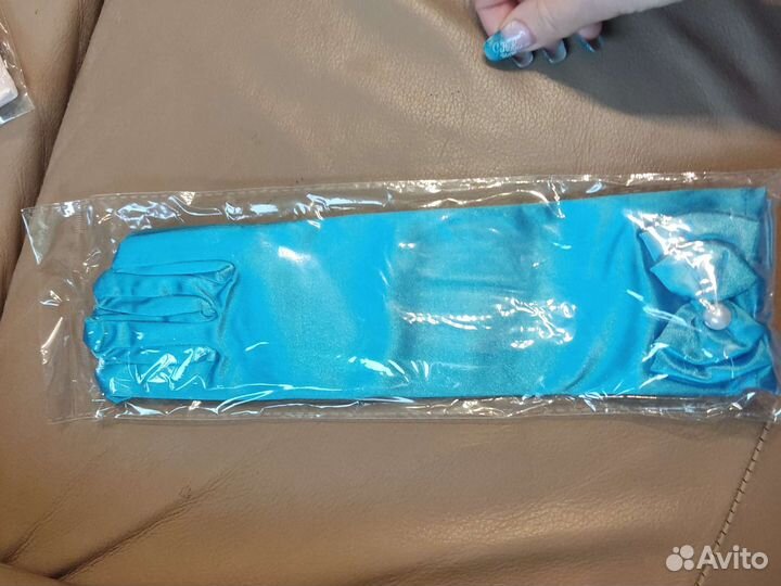 Новые перчатки Эльзы (размер 3-6 лет)