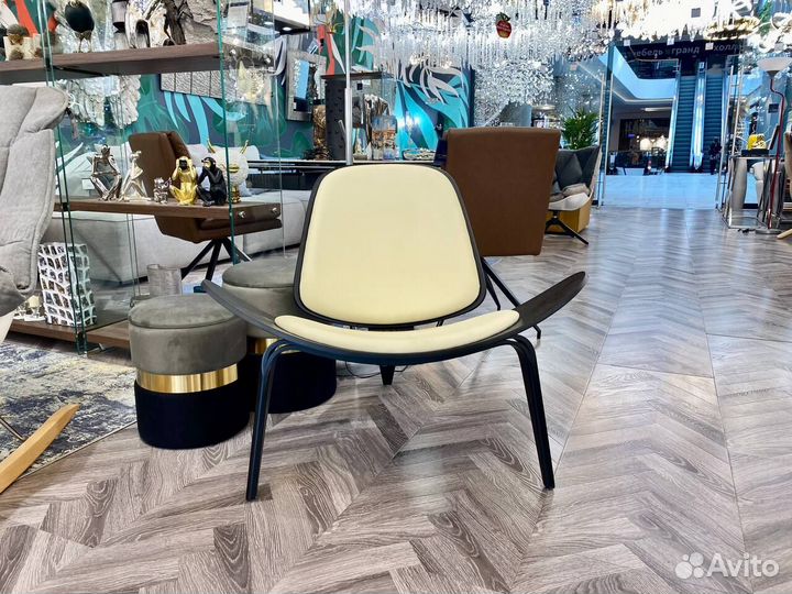 Дизайнерское кресло