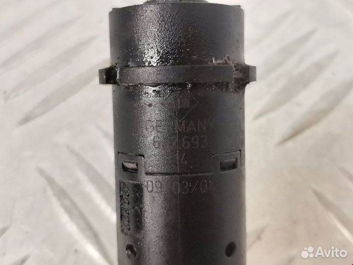 Датчик парктроника seat Alhambra рест. 2004