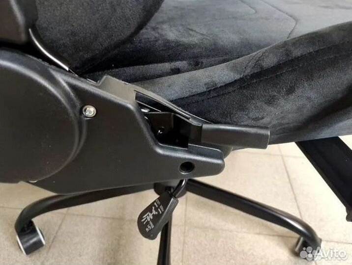 Кресло для игр. Игровое кресло с массажем