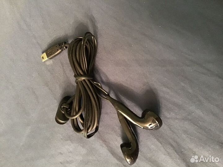 Проводная гарнитура HTC новая