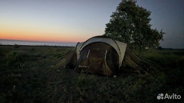 Огромная палатка + много всего для кемпинга