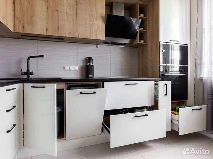 Кухня с доставкой под потолок Угловая