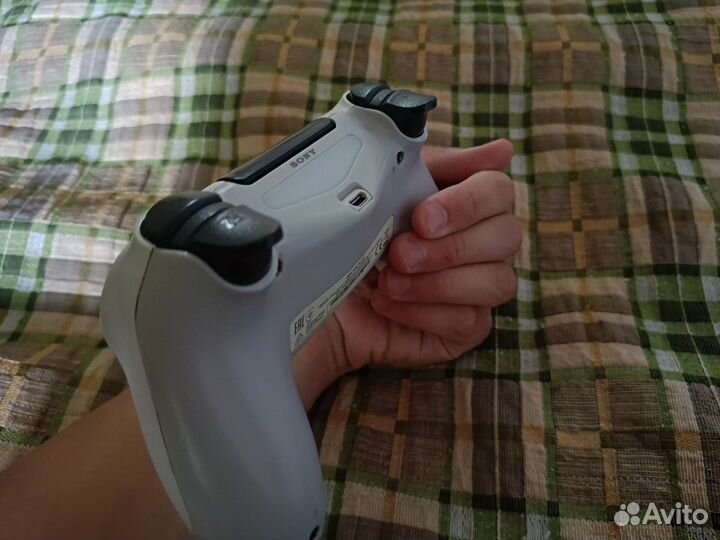 Джойстик ps4