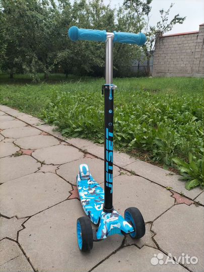 Детский 3х колесный самокат