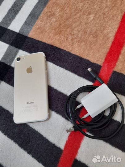 Телефон iPhone 7 256gb