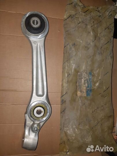 Рычаги передние нижние Hyundai Genesis (2007-14)