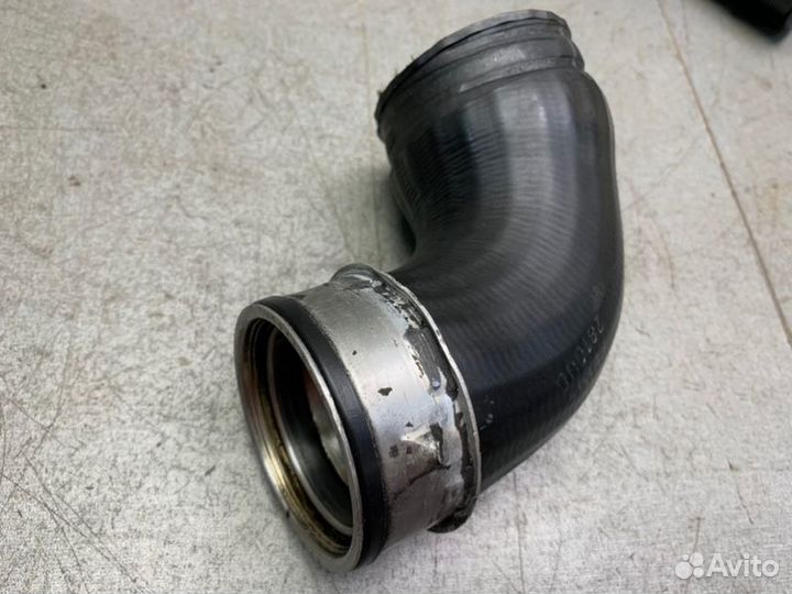 Патрубок интеркулера Volkswagen Caddy 3 1.9 BLS