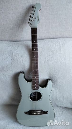 Fender stratacoustic