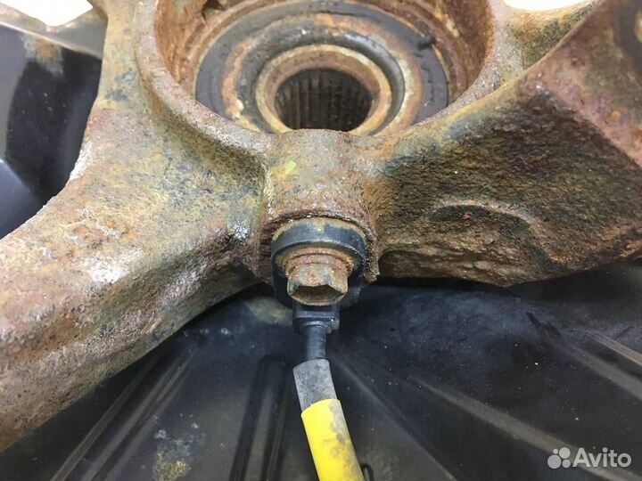 Кулак поворотный передний правый Kia Rio X-Line 2017