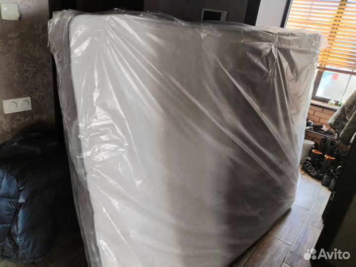 Матрас 160х200 бу