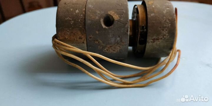 Электродвигатель для магнитофона СССР