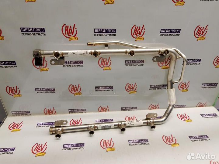 Топливная рампа Cadillac SRX