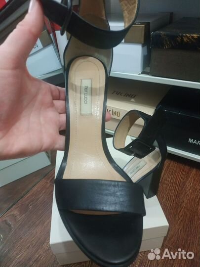 Босоножки Pier Lucci 39 размер