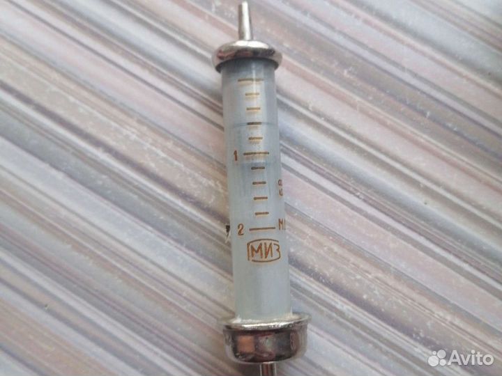 Древний набор шприцов