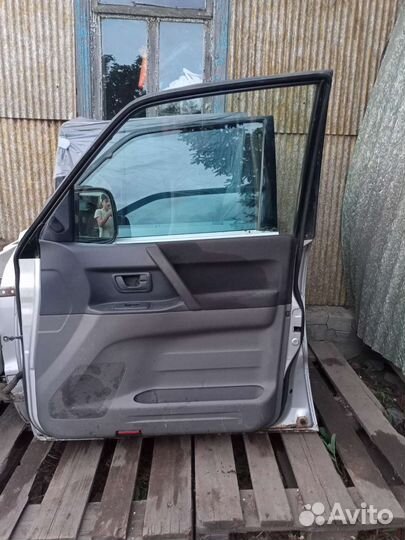 Двери на Mitsubishi pajero 3