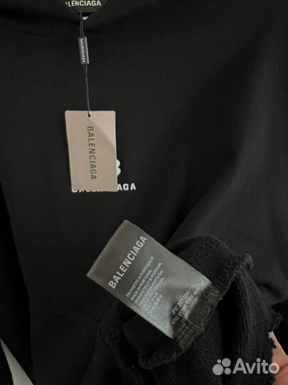 Толстовка Balenciaga