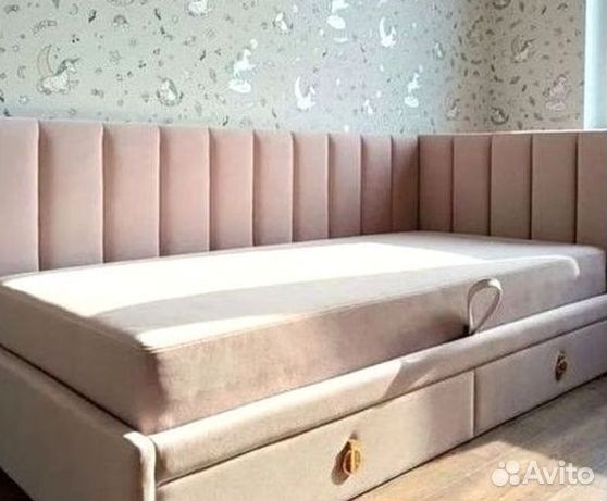 Кровать детская с мягкой спинкой