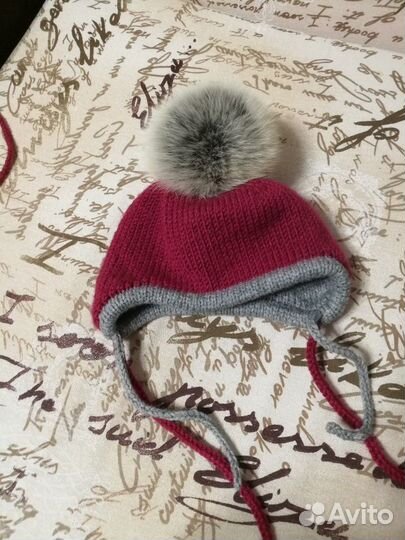 Комплект: шапочка, манишка и варежки