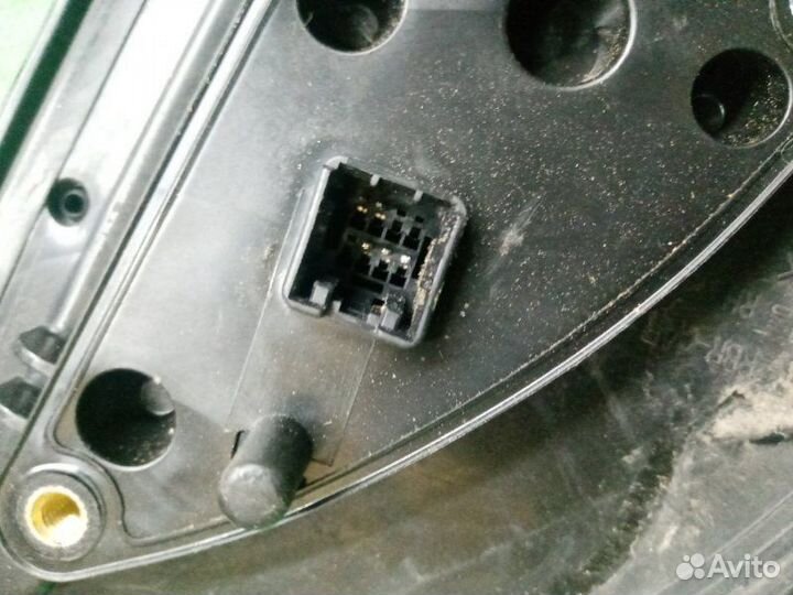 Зеркало правое Hyundai Solaris G4FA 2011