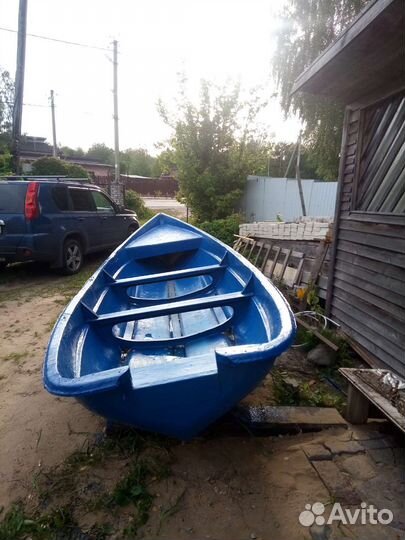 Стеклопластиковая лодка