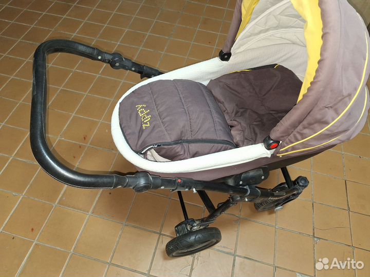 Прогулочная коляска 2 в 1 бу