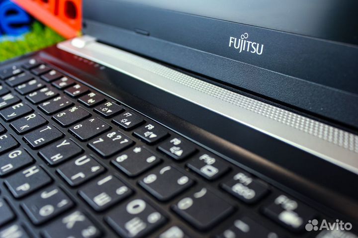 Ноутбук Fujitsu i5, 4Gb, 500Gb - ультрабук