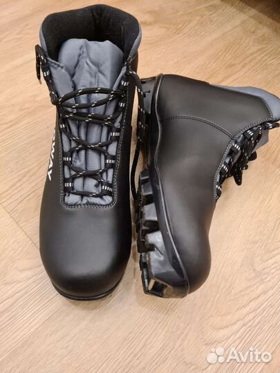 Лыжные ботинки 45 размер