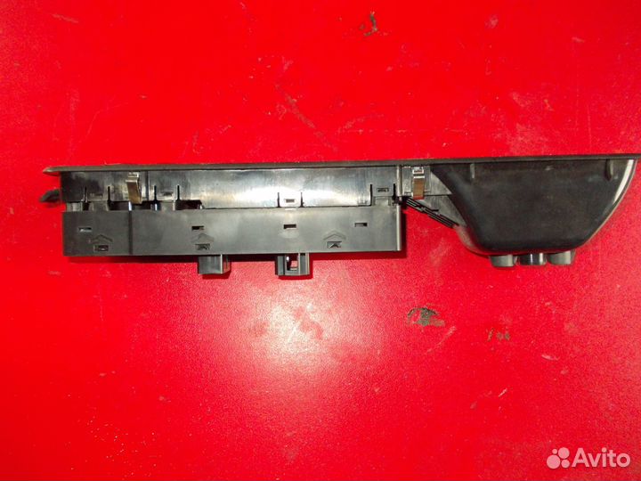 Рено Переключатель управления стеклоподъёмником