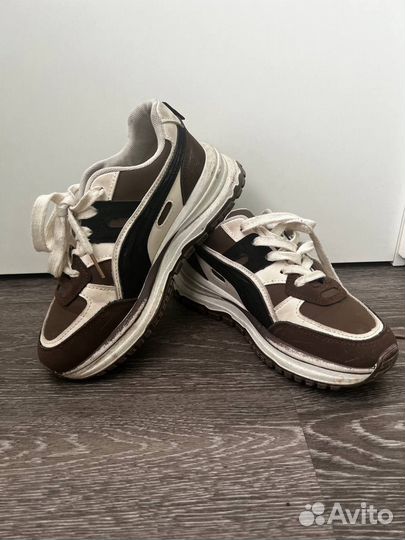 Кроссовки женские 37 размер