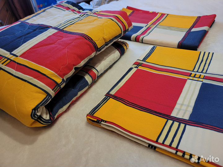 Комплект постельного белья с одеялом 2-сп. новый