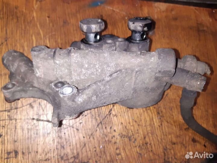 Кронштейн масляного фильтра 4Д68