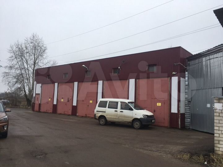 Гараж, > 30 м²