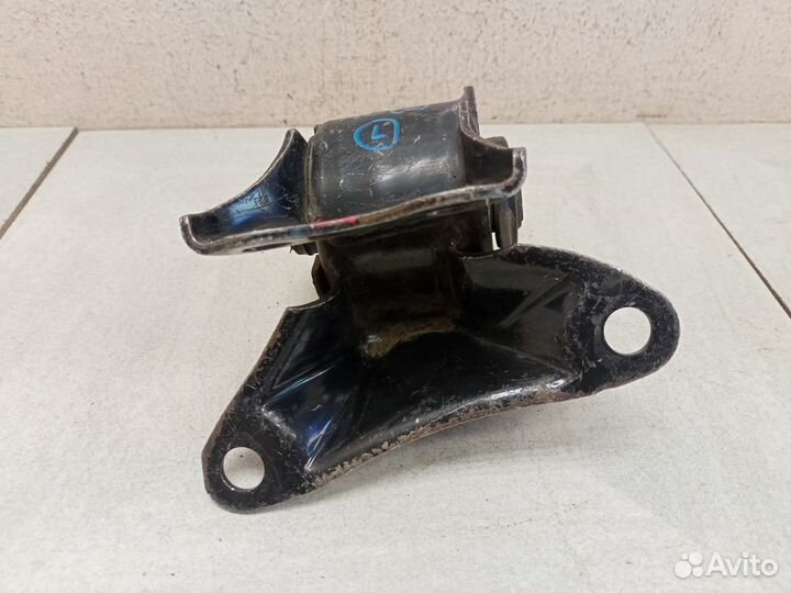 Опора двигателя GS2P39070A