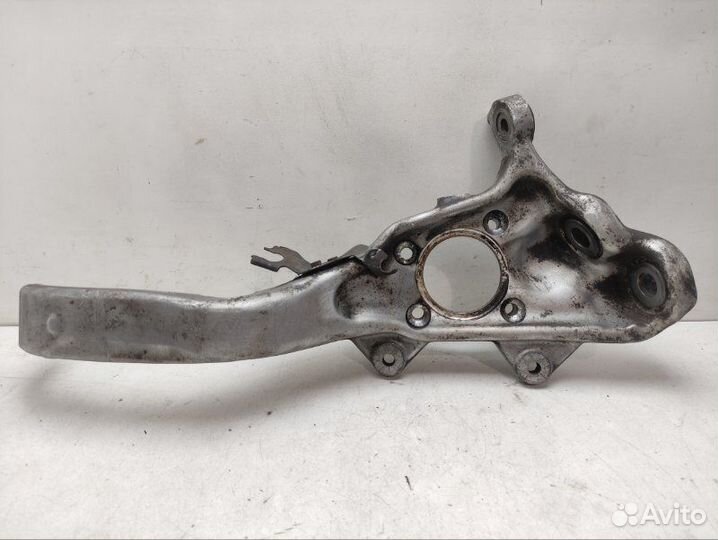 Кулак поворотный передний левый Bmw X5 E70 3.0 TDI