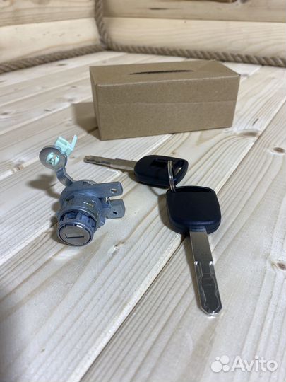 Личинка замка передней левой двери Honda Accord