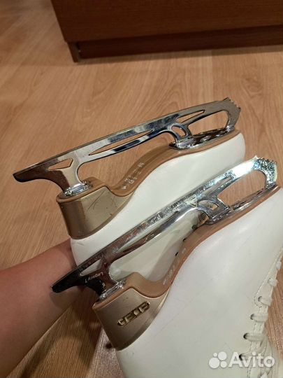 Фигурные коньки edea overture 220