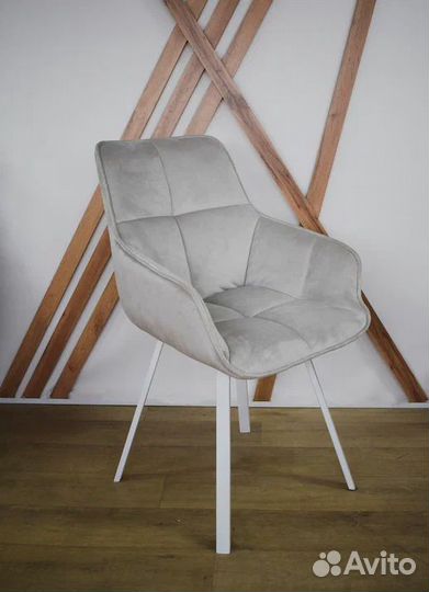 Кухонный стол А202 с подлокотниками