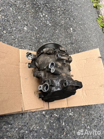 Коспрессор кондиционера Toyota Camry 40