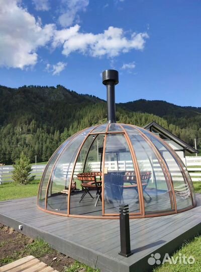 Панорамная беседка с гриль столом