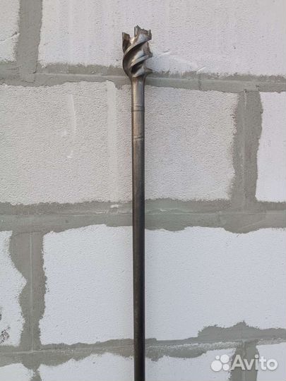 Бур по бетону