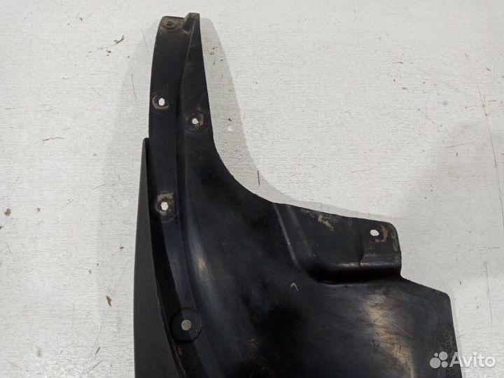 Брызговик задний левый Toyota Land Cruiser 200