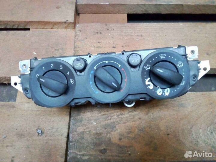 Блок управления отопителем Ford Focus 2 1.6 2008